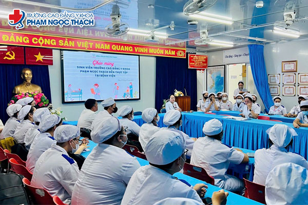 Sinh viên Y học cổ truyền có phải học thực hành không?